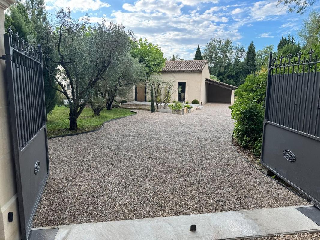 Allée gravillonnée — réalisation LG Terrassement